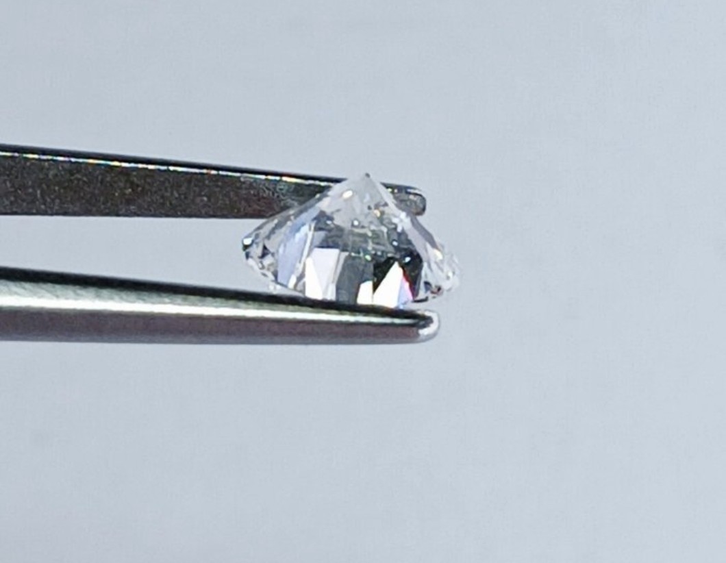 0.61ct Natural Round Brilliant Cut Diamond D SI2 IGI Certified Laser…