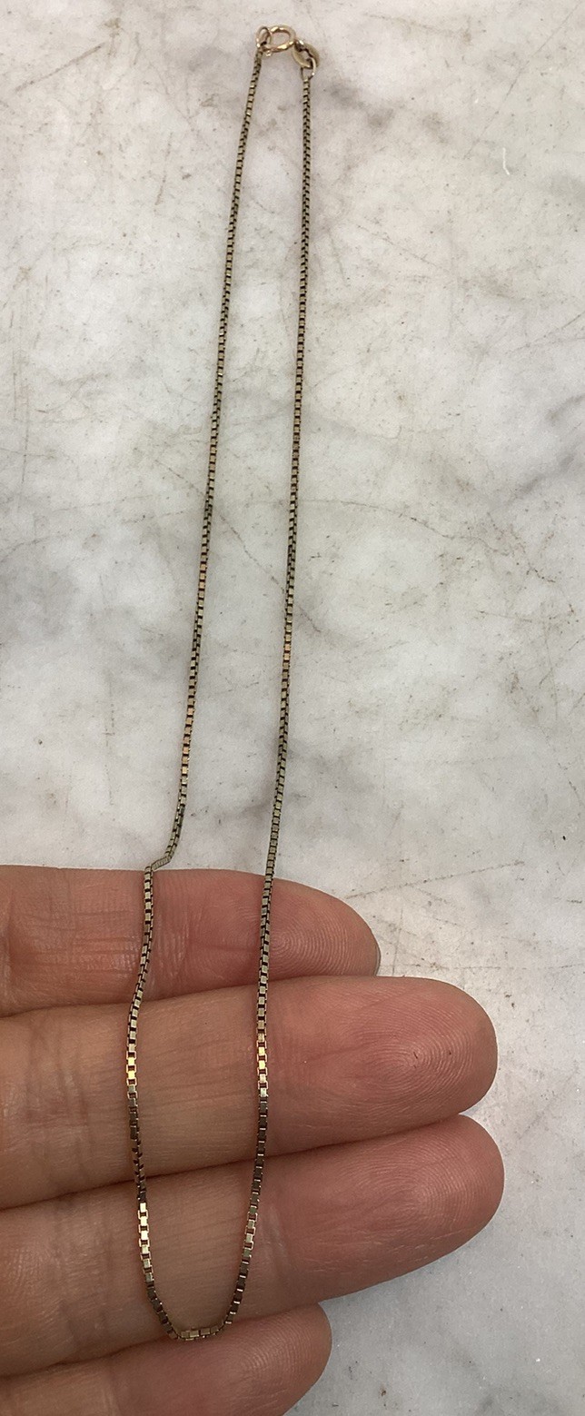 Vintage 14K Gold Box Chain Necklace 14.75” Long 2.53 Grams