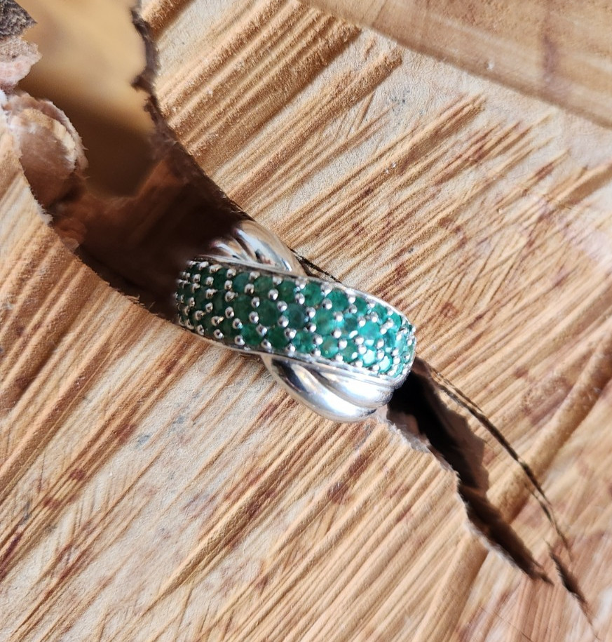 STERLING SILVER 3 ROWS EMERALD CROSSOVER WIDE BAND RING SIZE 7 APPROX. .40 CARAT