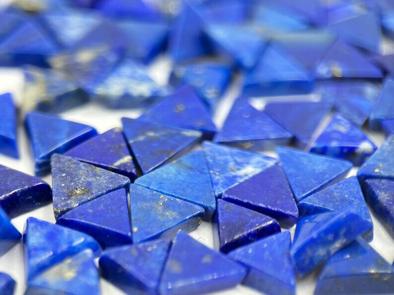 [WHOLESALE] NATURAL LAPIS LAZULI CABOCHON SLICE TRIANGLE SHAPE LOOSE GEMSTONE