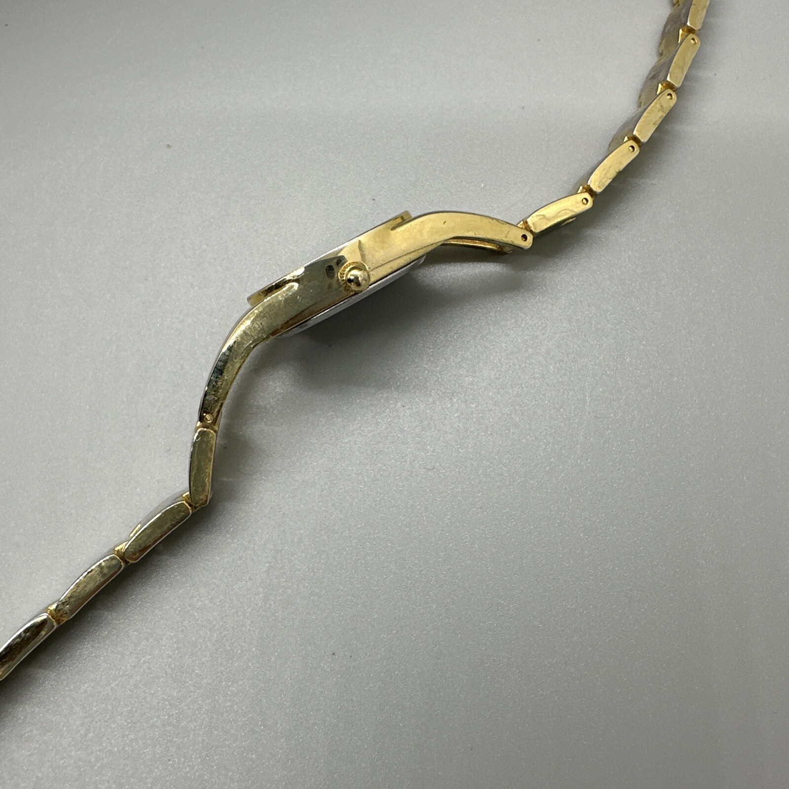 Vintage Ladies Advance Watch Gold Tone Cuff Bracelet 7.25 In, Scratched Dial