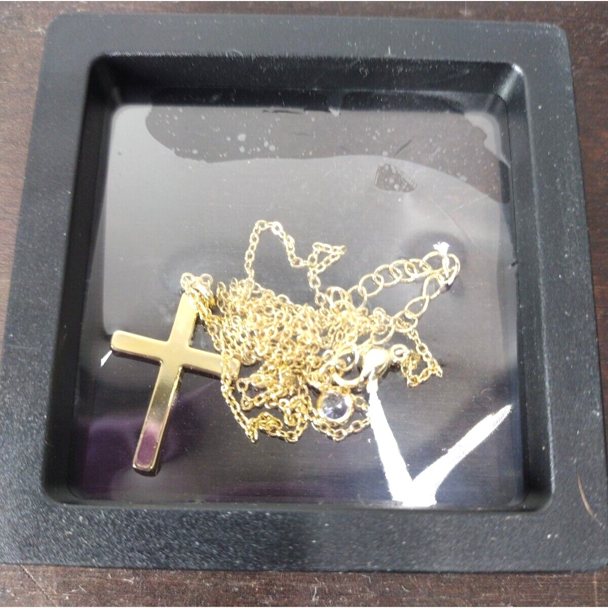 HXIYA 18K Gold Plated Cross 17″ + 2″ extender Herringbone Necklace