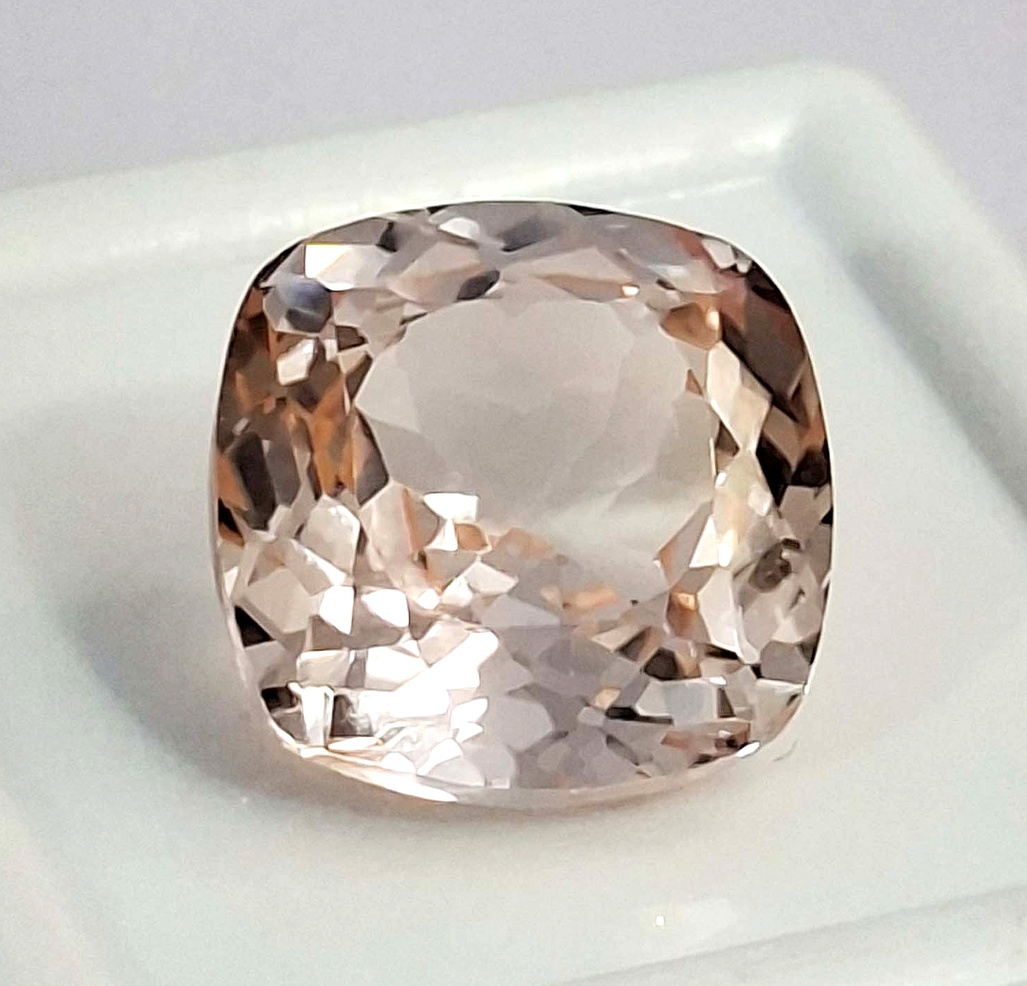 Natural Peach Morganite Cushion Shape 9-11 Carat Certified Loose Gemstone
