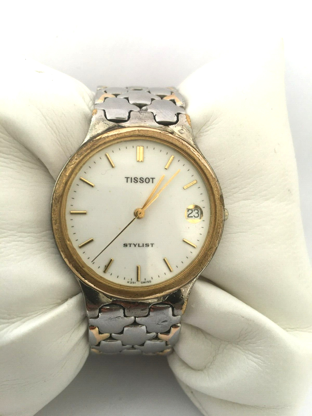 Tissot Made in Switzerland Unisex Quartz Bracelet Watch K251 17 CM Wrist Size
