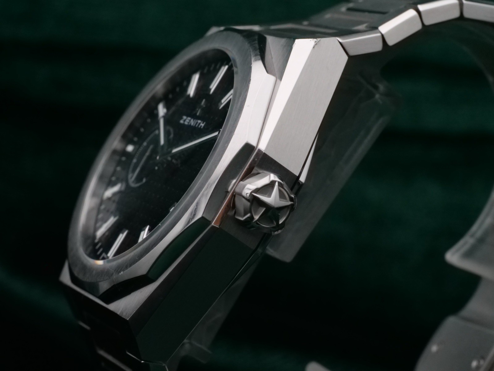 Zenith Defy Black Dial 41mm Stainless 03.9300.3620/21.I001 Complete Full Set