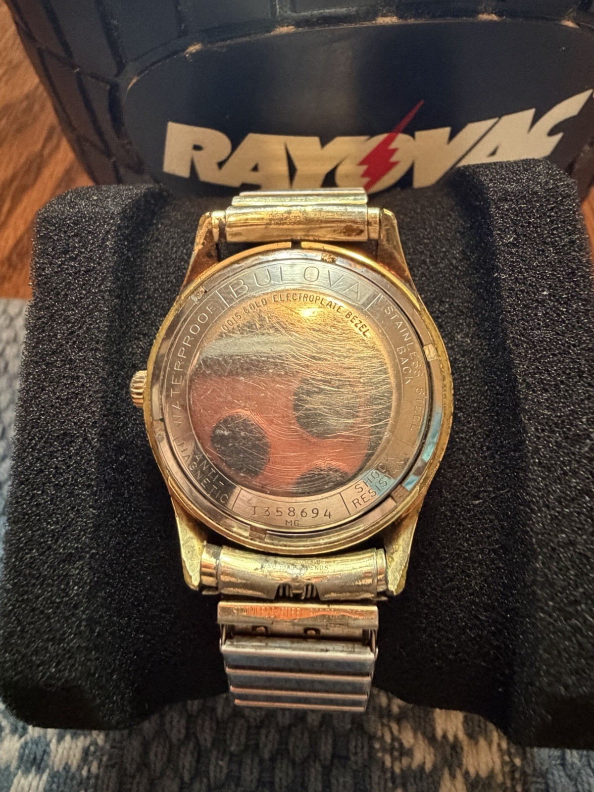 Bulova Self-Winding Automatic Vintage 1970s Gold Tone Silver Dial Stretch Band