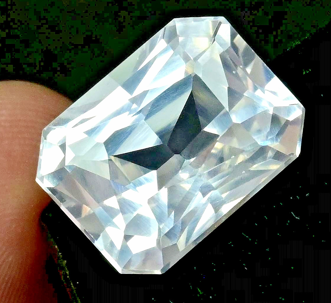 20.00 Ct Flawless Natural Montana White Sapphire Radiant Cut Certified Gemstone