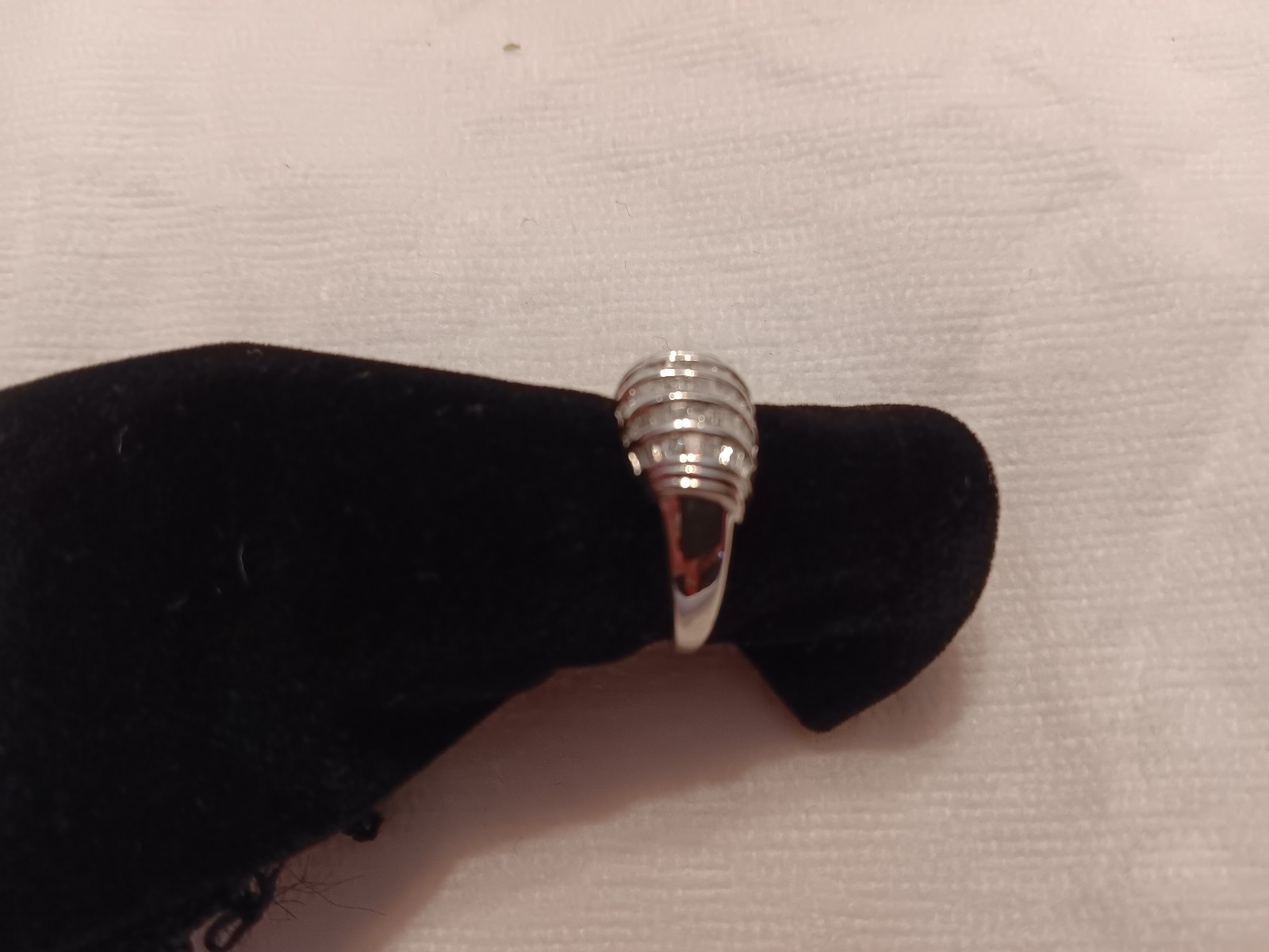 SGL Certified 10K White Gold 1.00 ctw Natural Diamond Ring