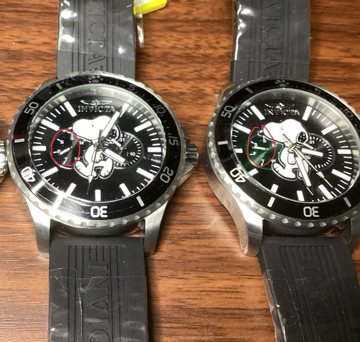 NEW WITH DEFECT INVICTA 38644 PEANUTS WATCH SNOOPY LIMITED BLACK DIAL 48MM