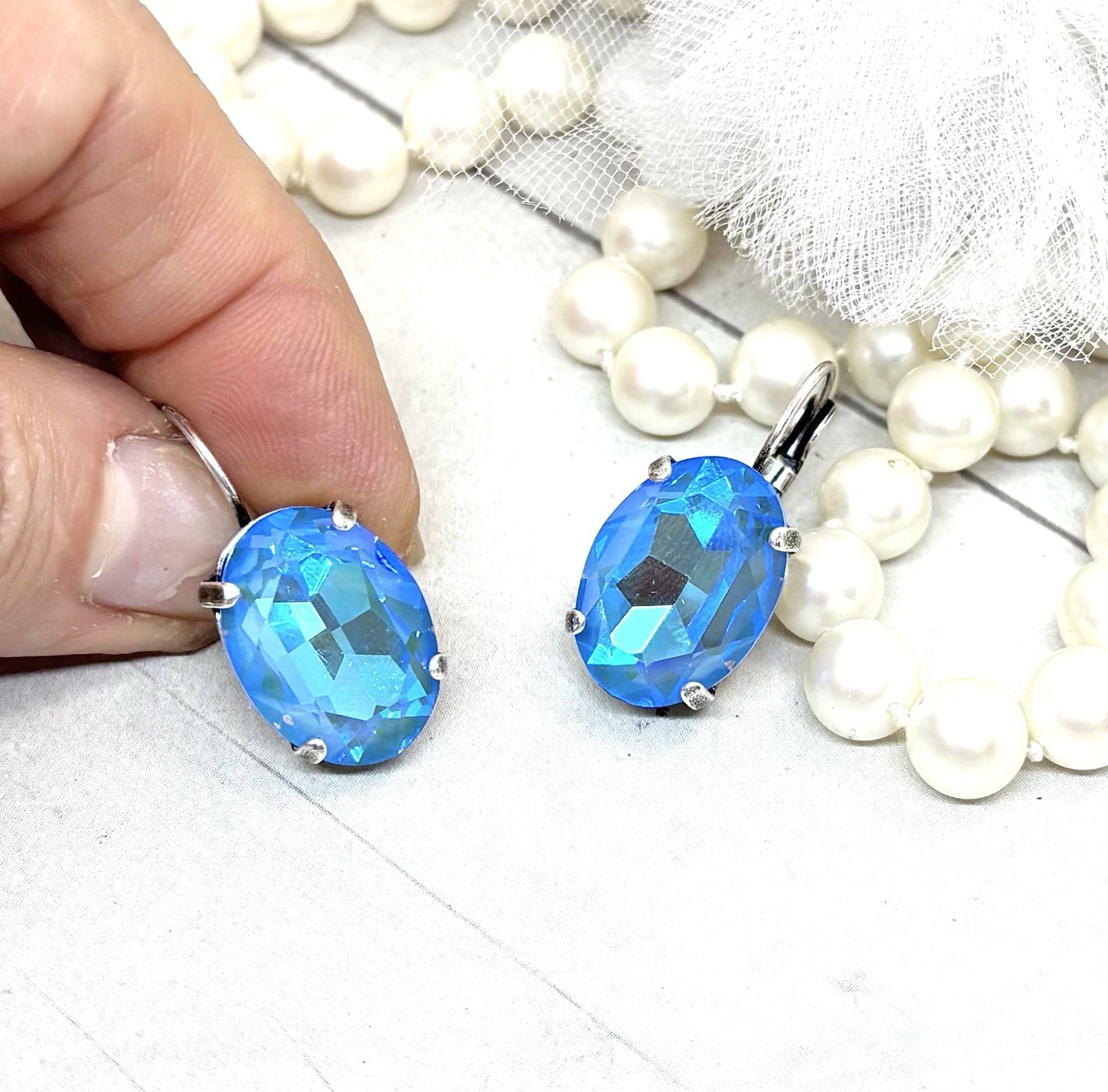 Antique Silver Plated 18mm Ocean Blue Delite Oval Crystal Cup Chain Earrings
