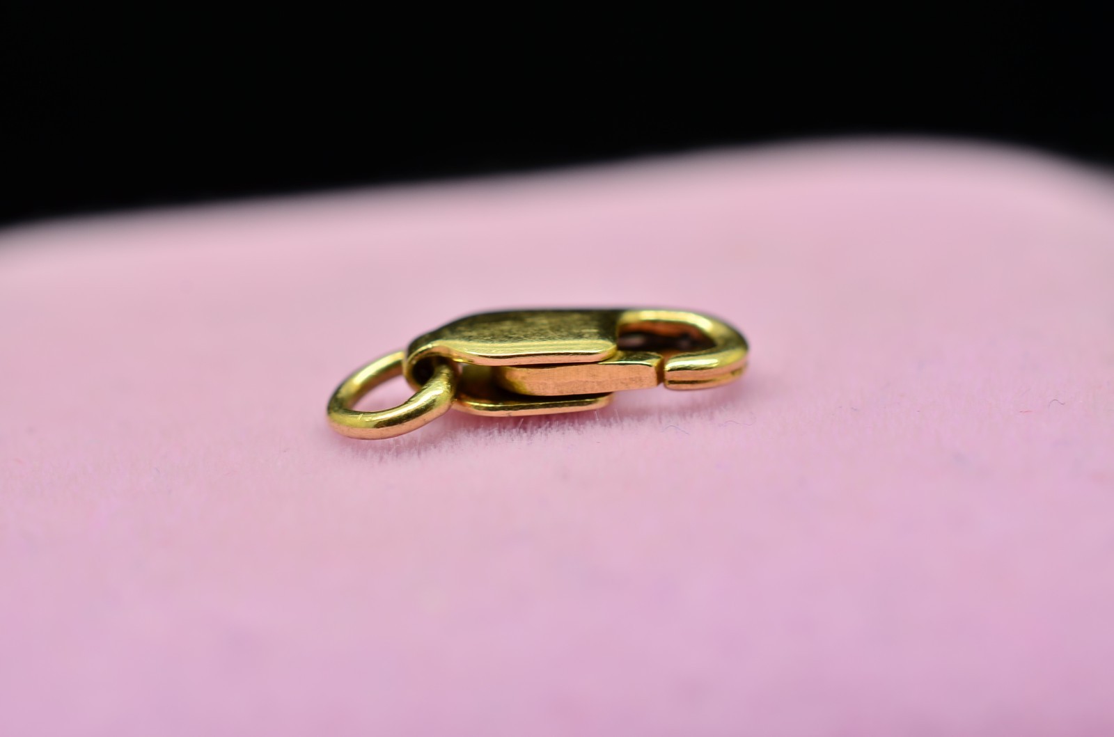 14K Yellow Gold Lobster Claw Clasp 9.9mm x 3.7mm 0.5g