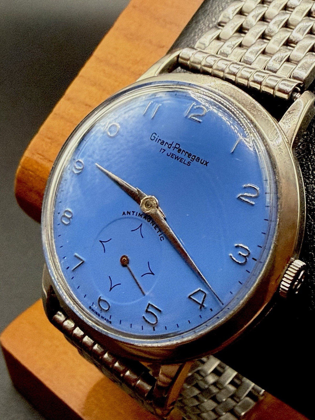 1950s Girard Perregaux Antimagnetic 17J Blue Dial BOR Bracelet Swiss