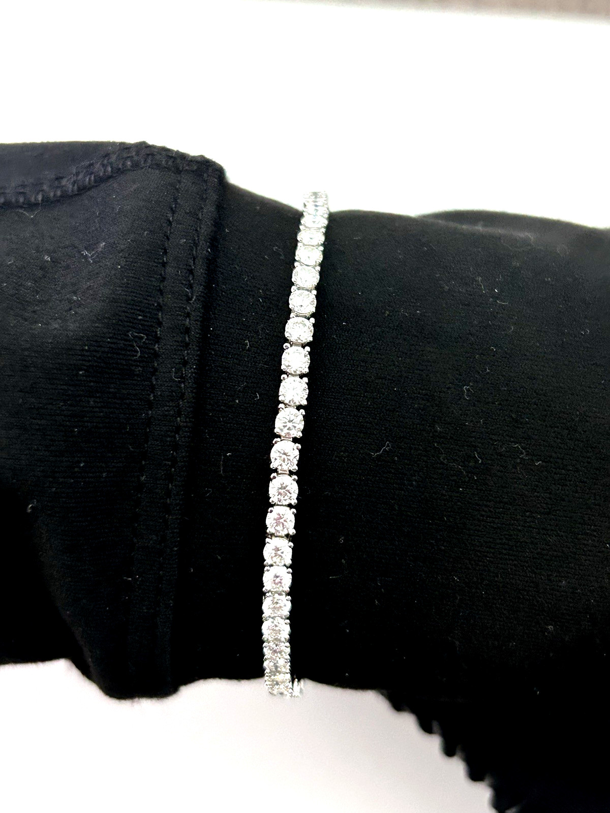 925 silver moissanite tennis bracelet 8.00 cwt. 3mm wide 7.5 inch long