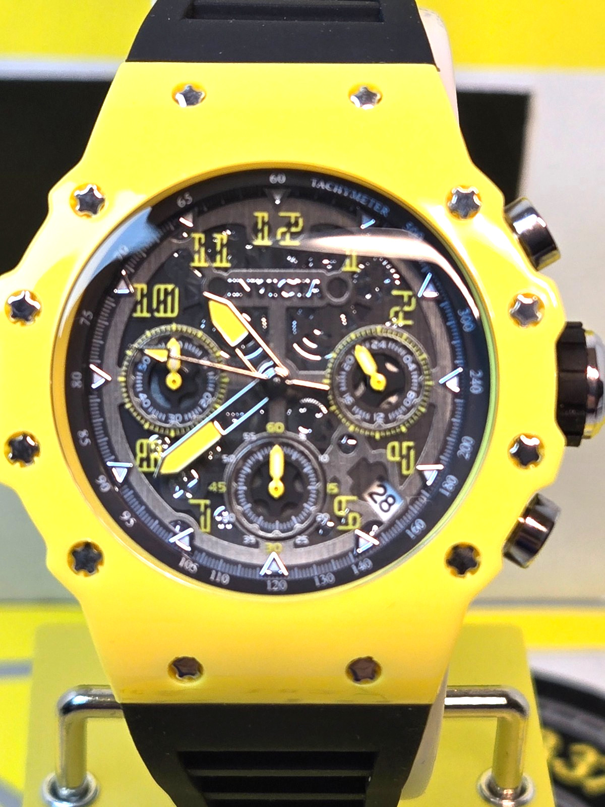 Invicta Racing Valyron Mens Watch 41mm Yellow & Black w/ Black Racing Dial NEW!!