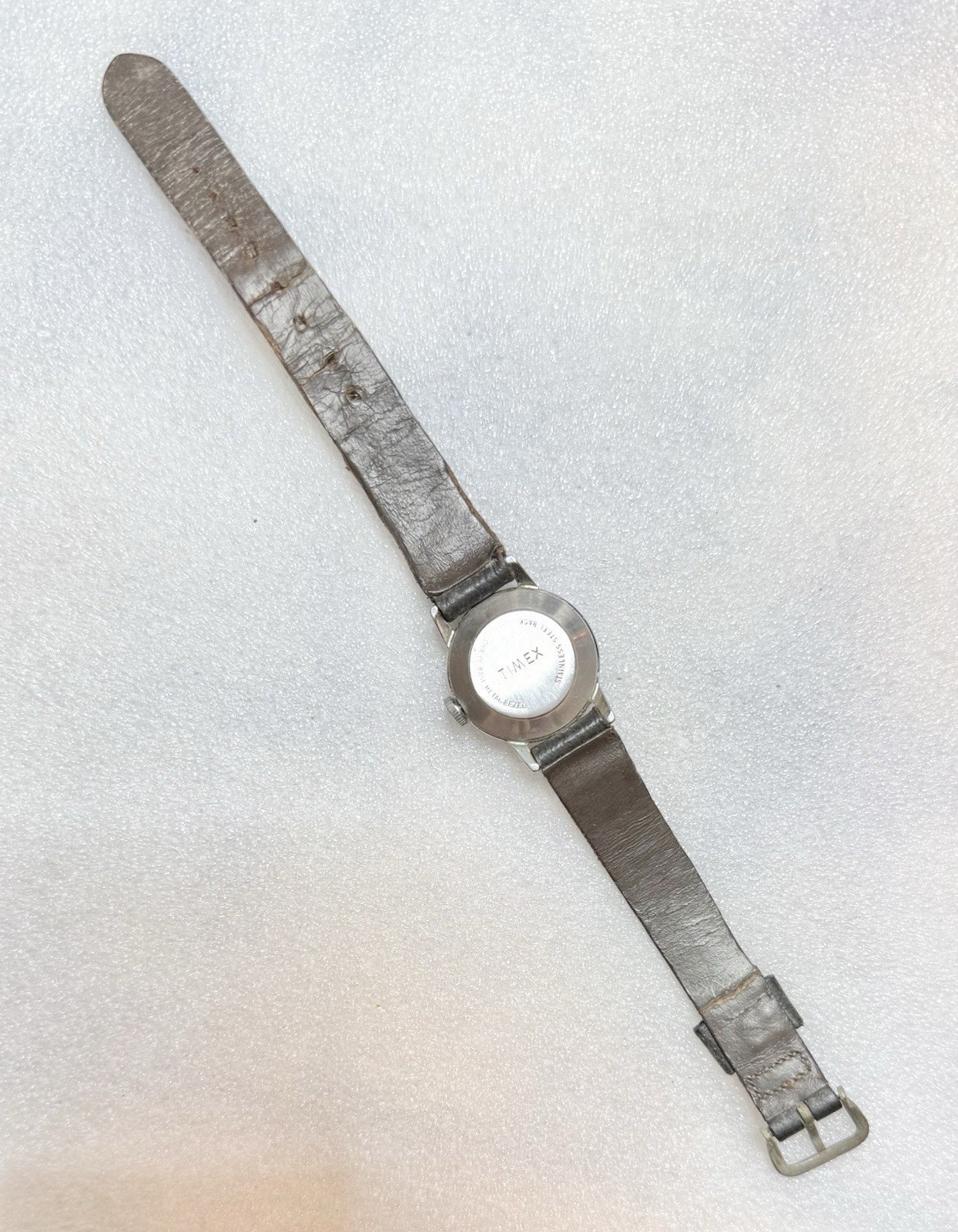 Vintage 1970s Timex Working Mechanical 24.7mm Stainless Steel Bezel Date Watch