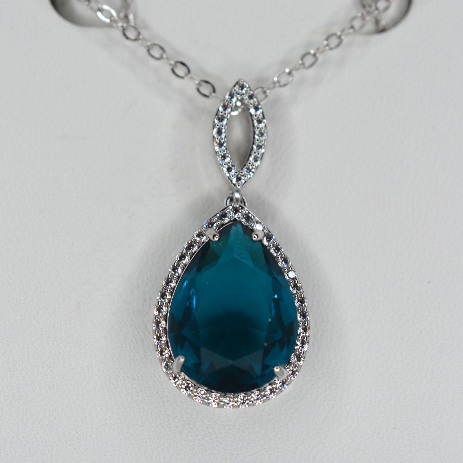 Ocean Blue Topaz Necklace – Rhodium – 18 inch – Bomb Party – RBP2367