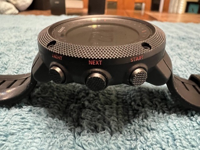 Suunto Traverse Alpha Black Red Smart Watch – GPS – Amazing Condition!