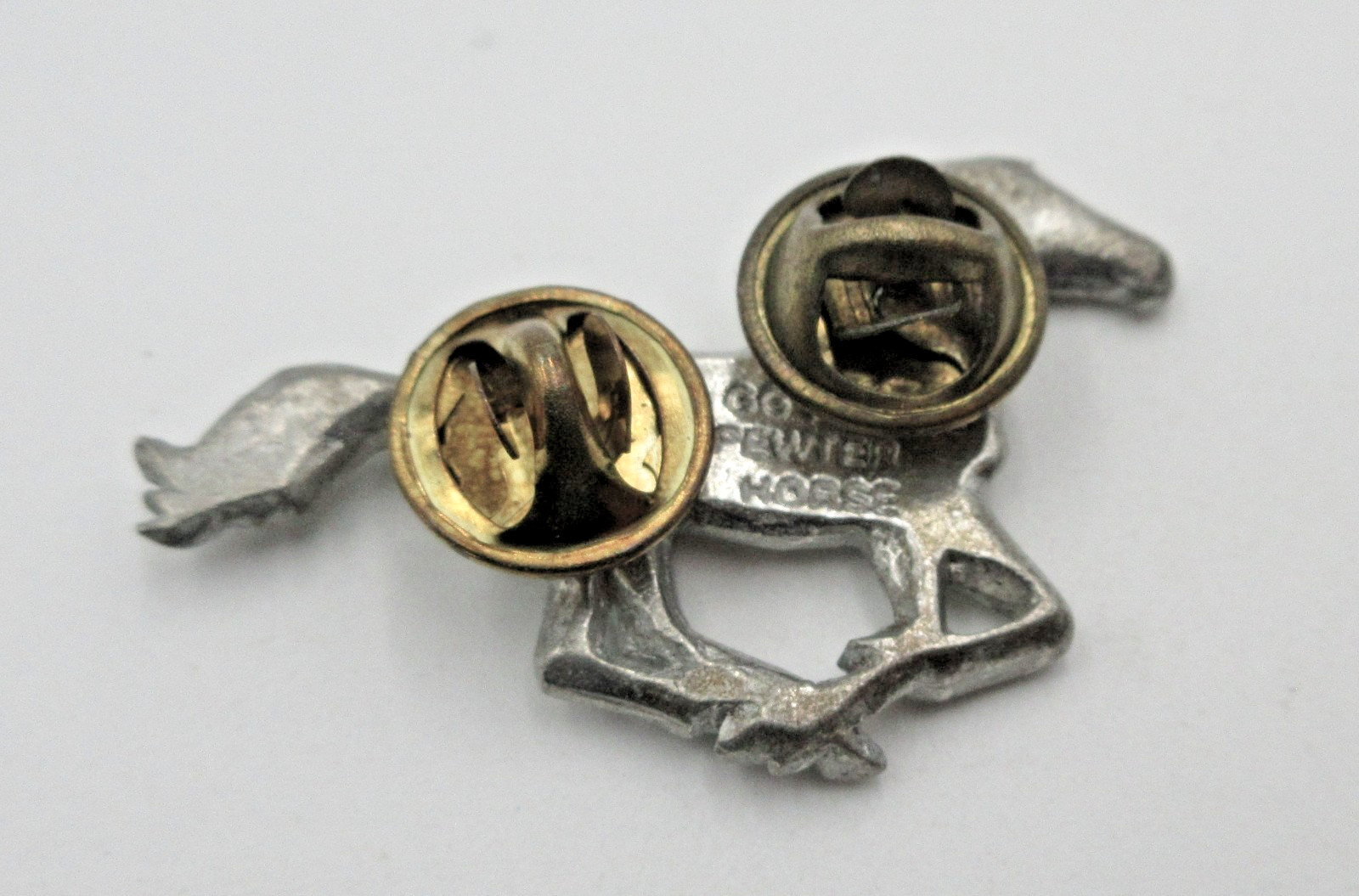 VTG SIGNED 1994 GG HARRIS FINE PEWTER 1990s HORSE tie tac lapel pin Silver tone