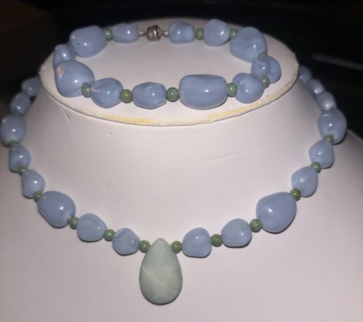 Shane Boyner Signed Beaded Periwinkle Blue Necklace And Bracelet