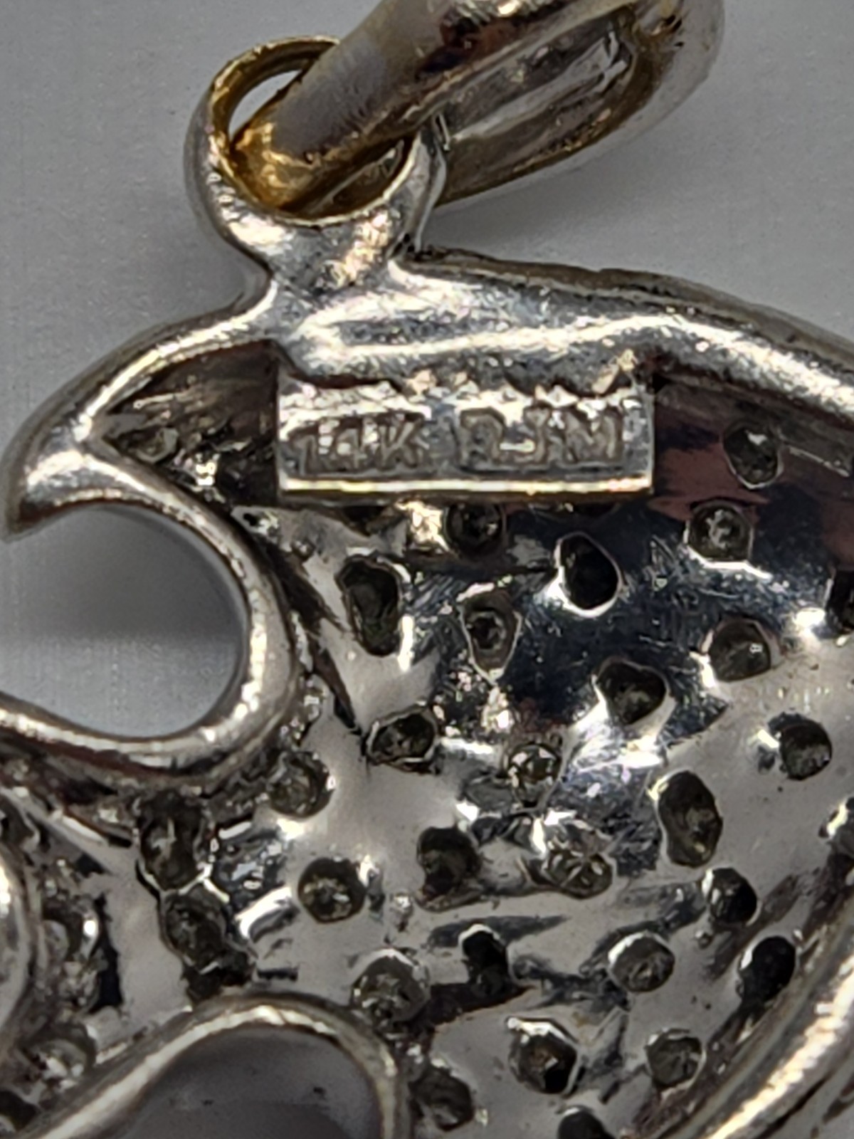 14k Gold Fish Pendent { 3.72 grams / 5/8ct Natural Diamonds } White .585 Charm