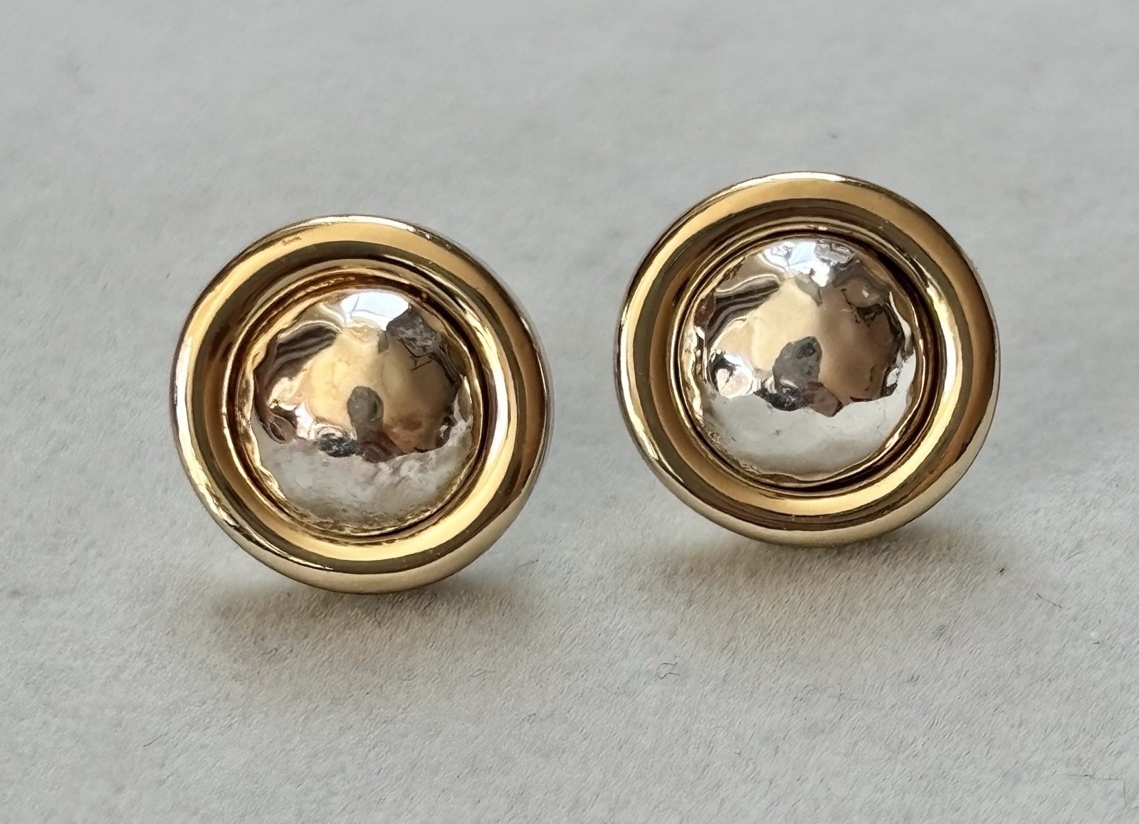 Vintage Gold Silver Tone Round Stud Earrings 12.3mm In Diameter Great Condition