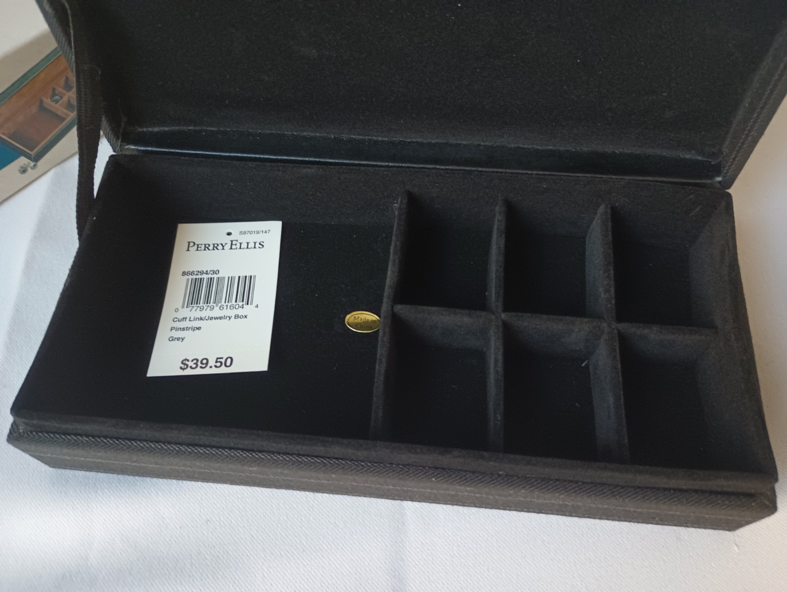 Perry Ellis Portfolio NEW Jewelry Ring Cufflink Felt Lined Storage Box Pinstripe