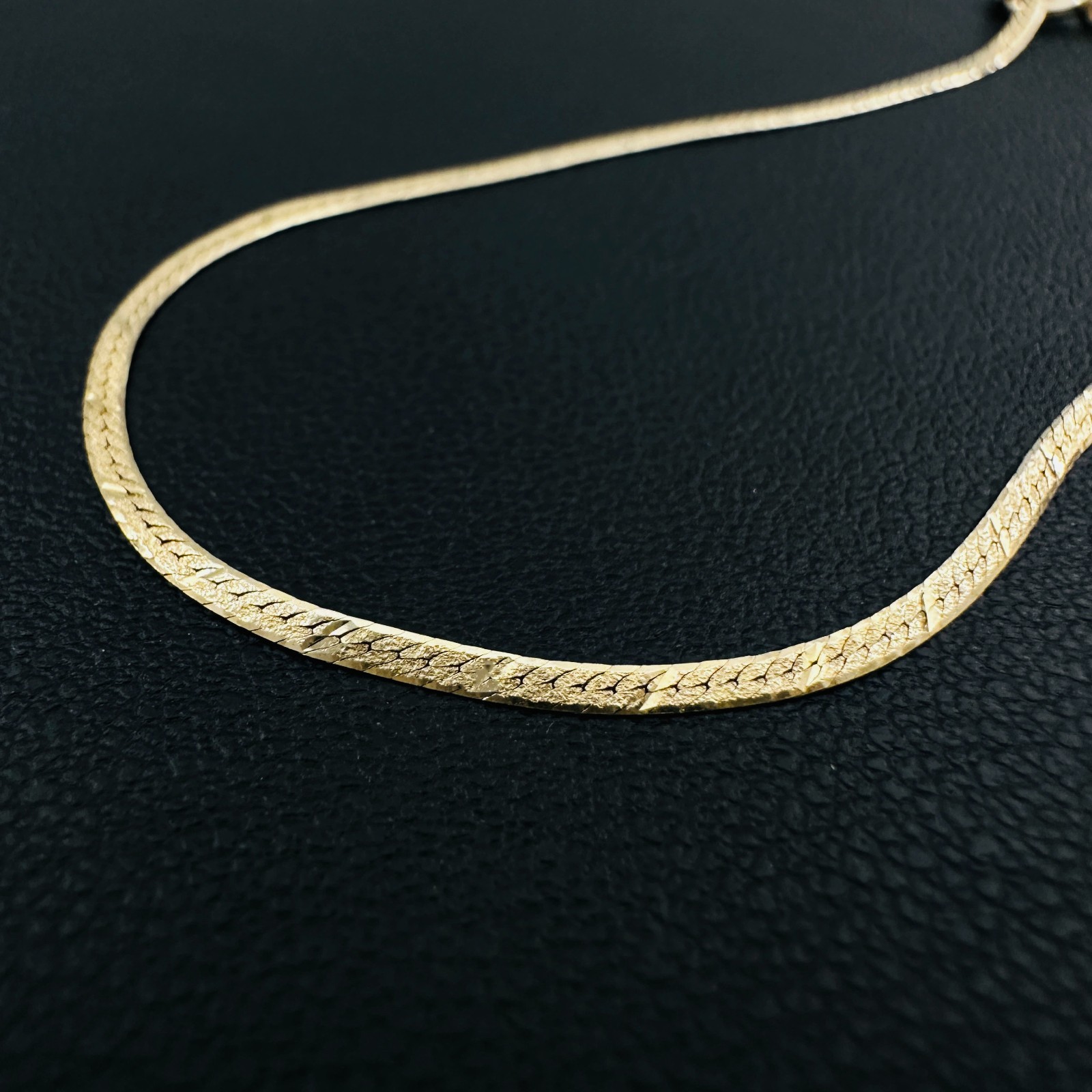 Solid 14K Yellow Gold Thin Herringbone Link Chain Bracelet, 1.3mm, 7 1/8″, .8g