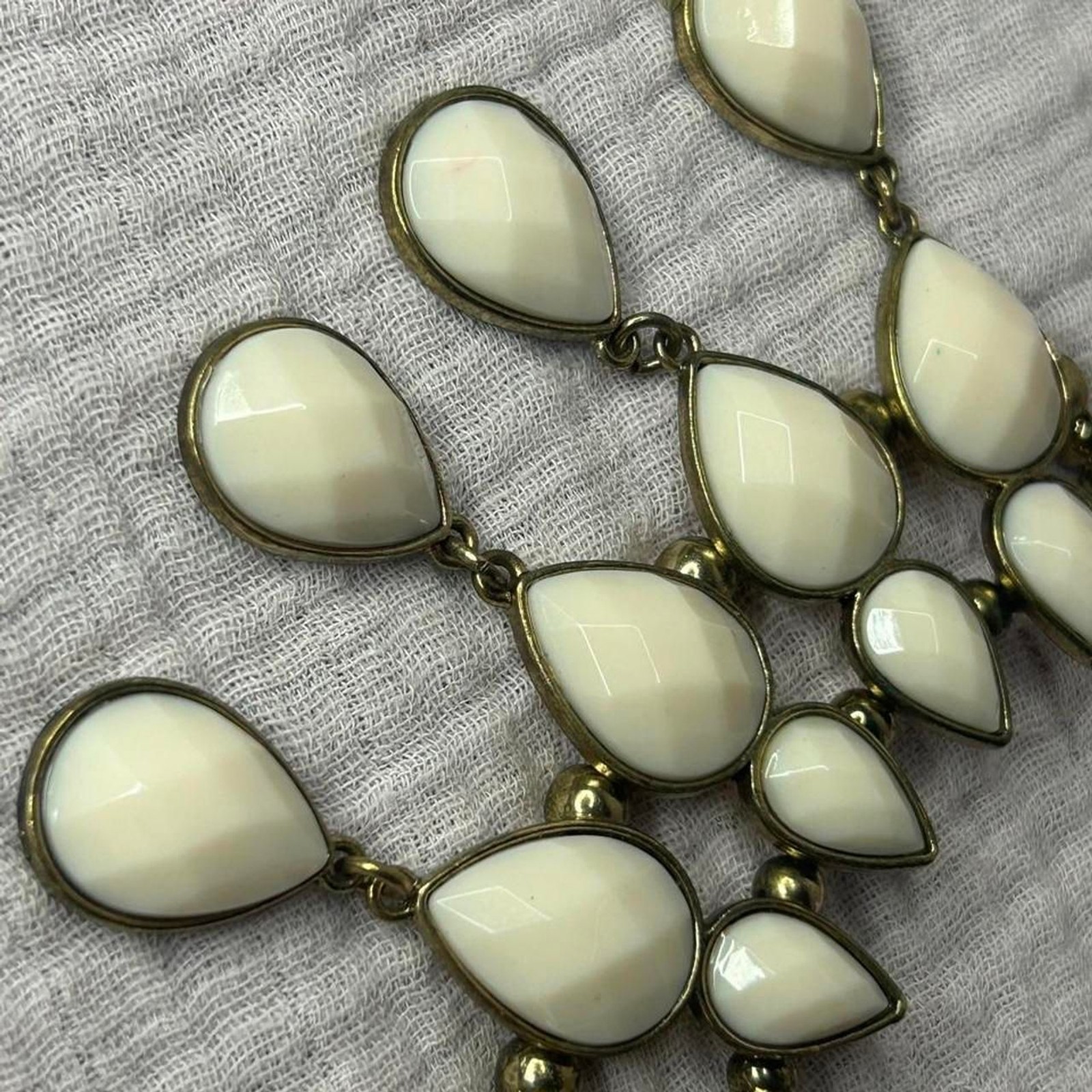 Vintage Style Cream Teardrop Bib Necklace Gold