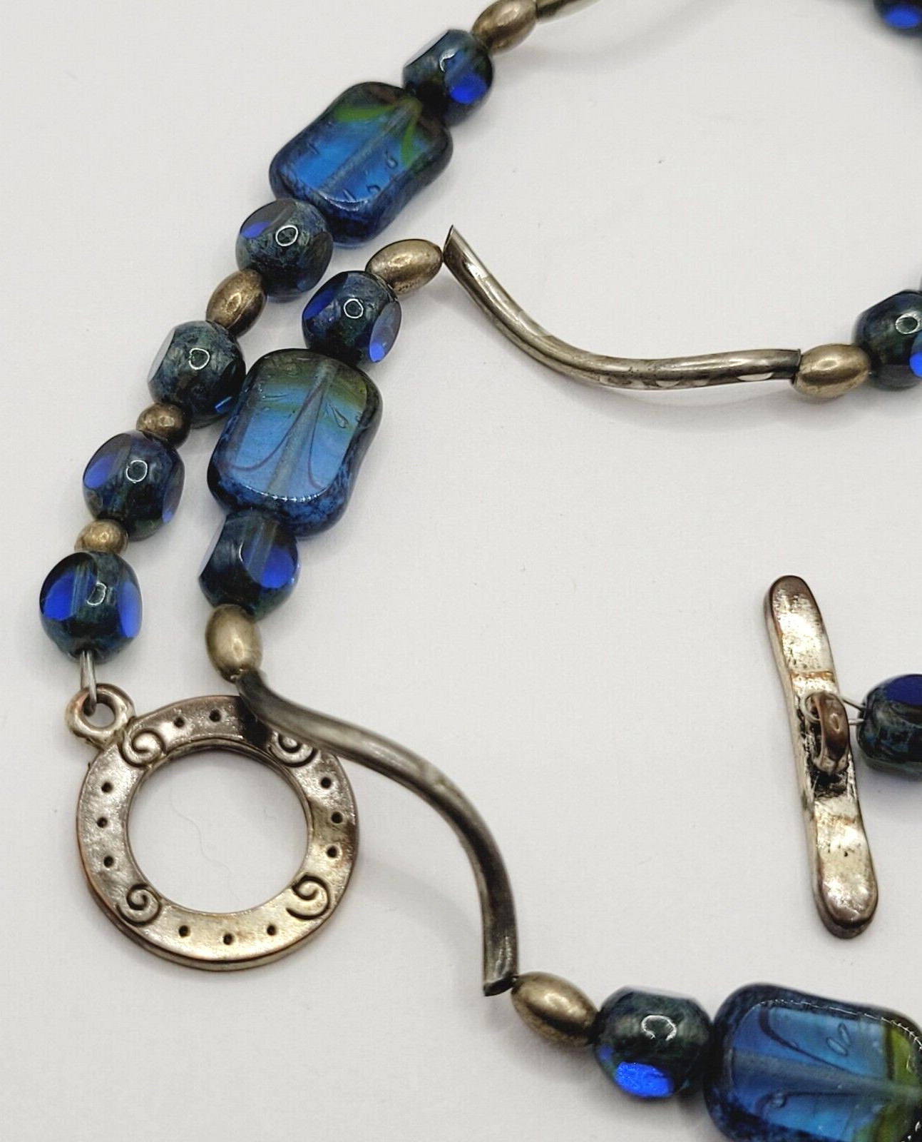 Vintage Blue Green Translucent Art Glass Necklace Wavy Silver Tone Alloy 18 in