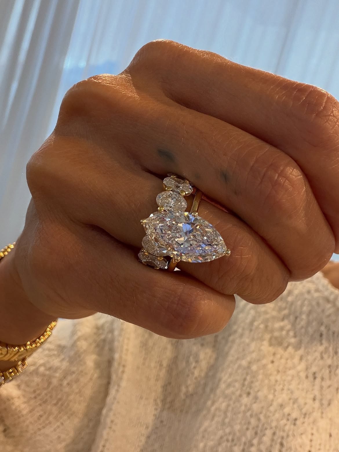 10.60 Ct Marquise Cut Lab Grown Ring With Oval Cut Diamond Band 14K Yellow Gold