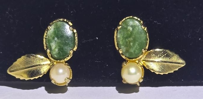 D’OR Jade Faux Pearl & Gold Leaf Vintage 1/20 12K GF Screw Back Earrings