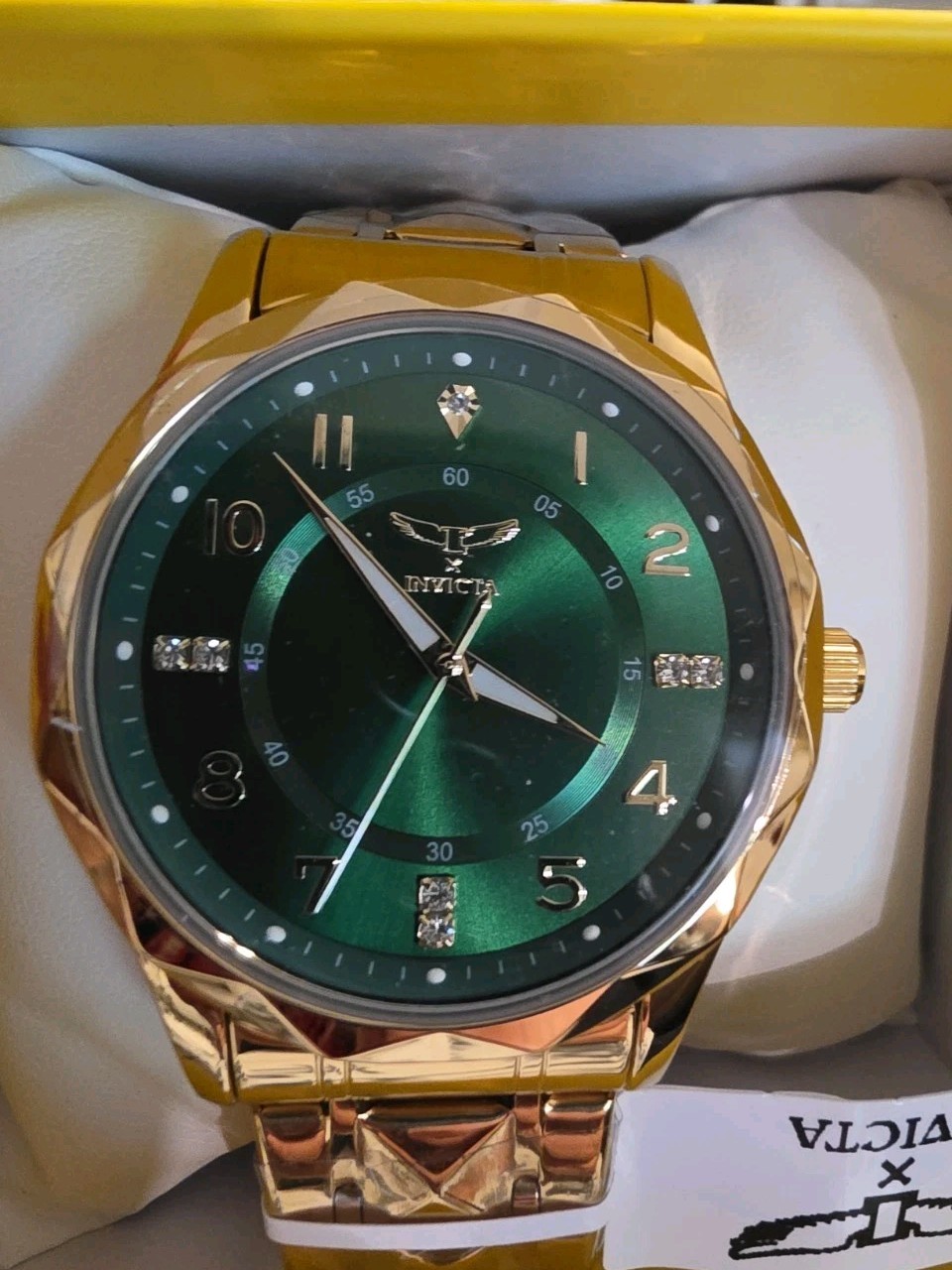 Invicta Specialty 69021. I 41mm Mens Gold Watch With Green Face Watch