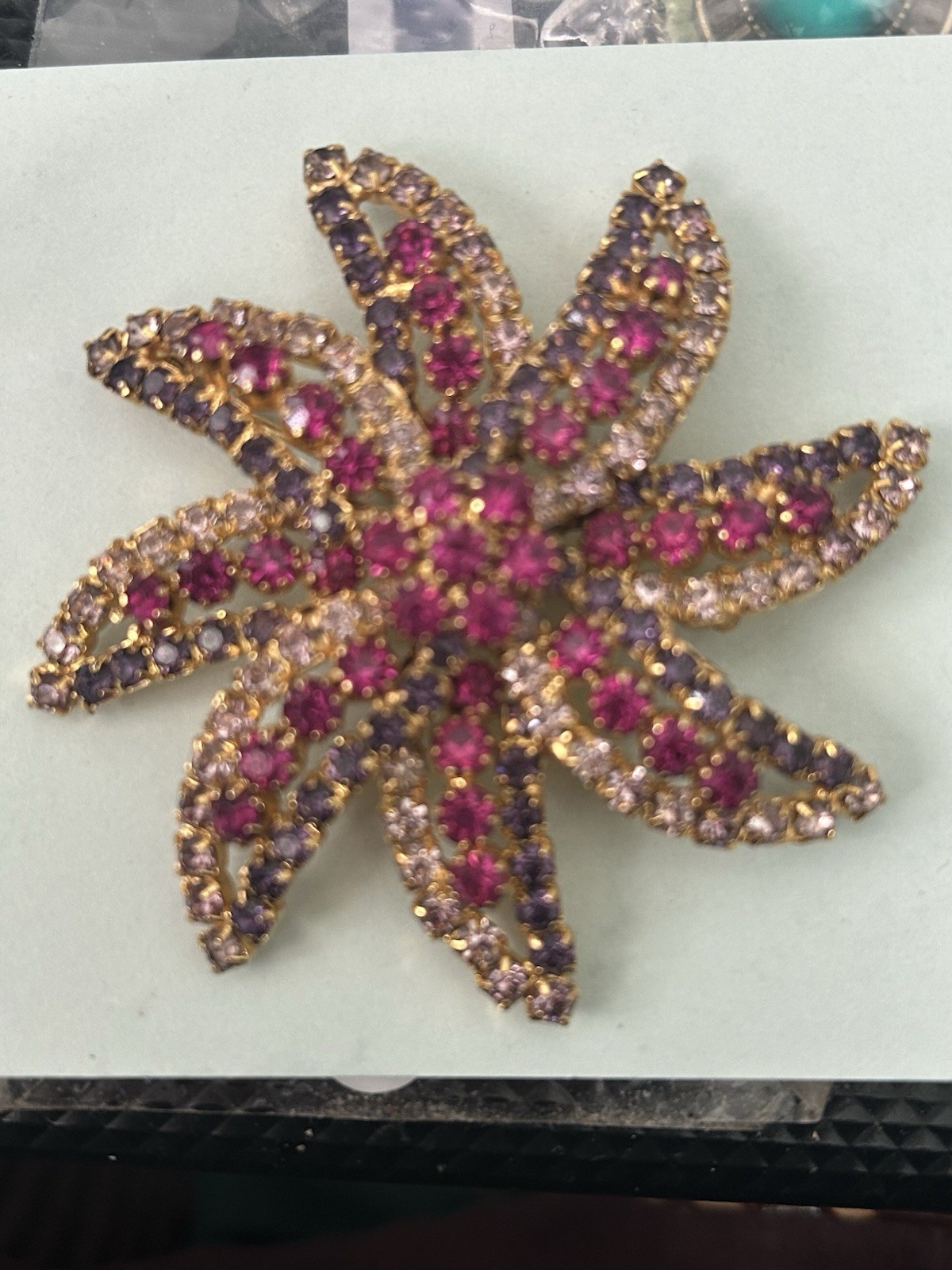 womens broach pin vintage HOBE