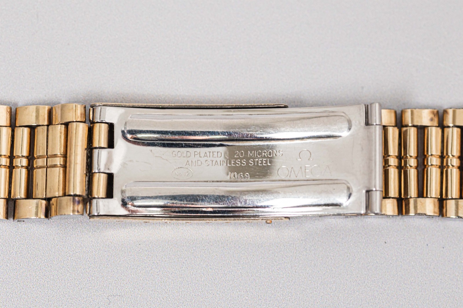 **NEAR MINT w/ 524 End Links** Vintage OMEGA 1069 19mm Gold Men’s Watch Bracelet
