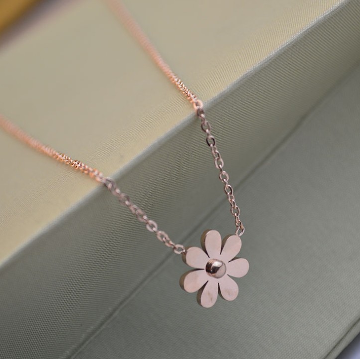 14K Rose Gold Stainless Steel Daisy Flower Pendant 18″ Necklace Gift PE8