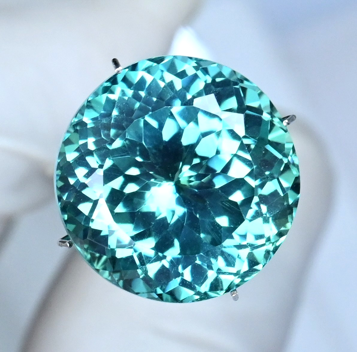 26.75 Ct Natural Green-Blue Serendibite Certified Flawless Round Loose Gemstone