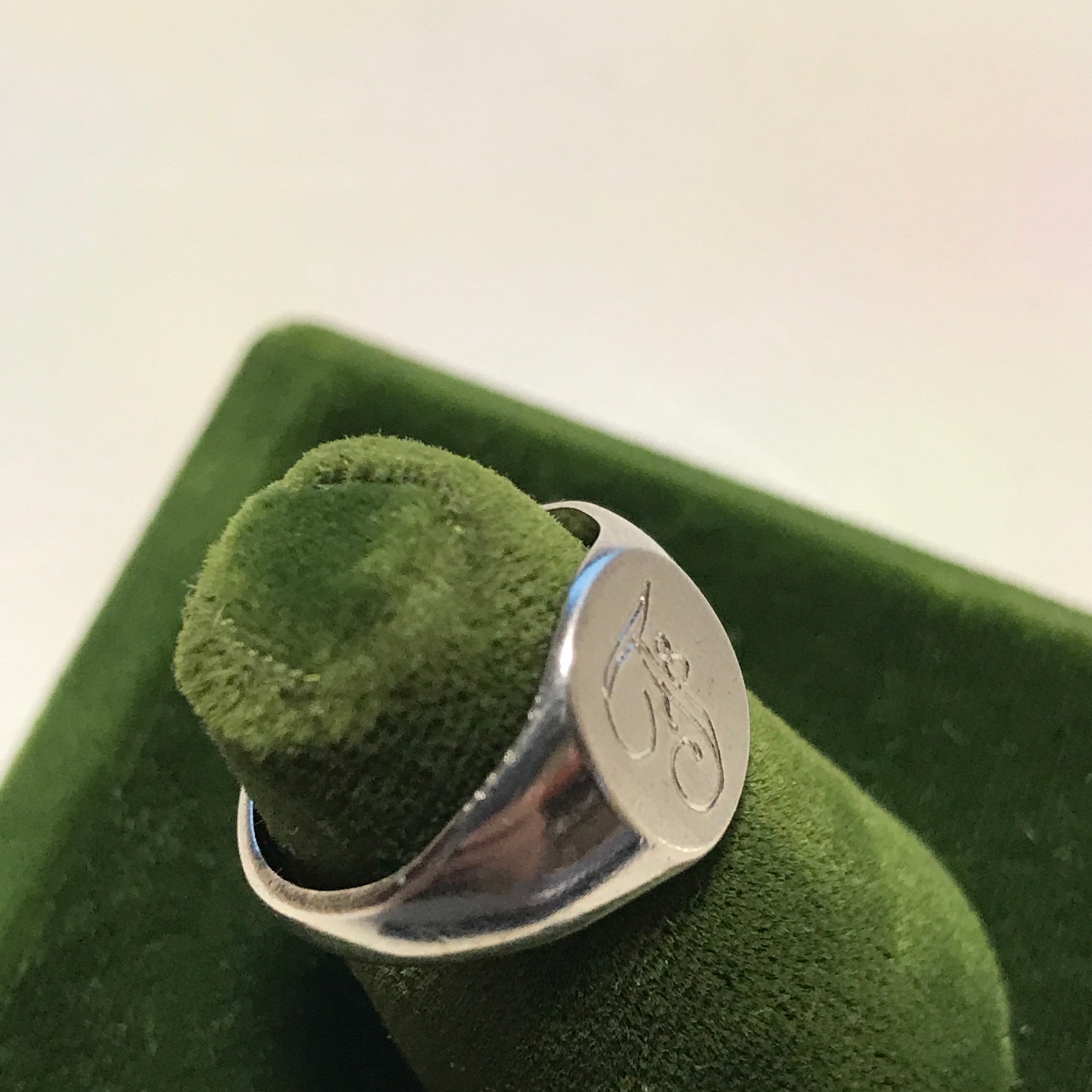 Vintage 10KT Gold Filled Stamped & Engraved Monogram “F” Ring Size 5 VARGAS