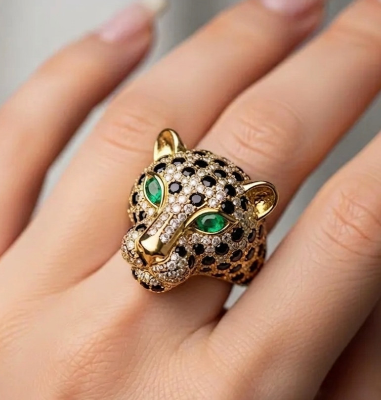 Green Eyes Black & White Round Panther Ring Micro Pave Animal Ring In 925 Silver