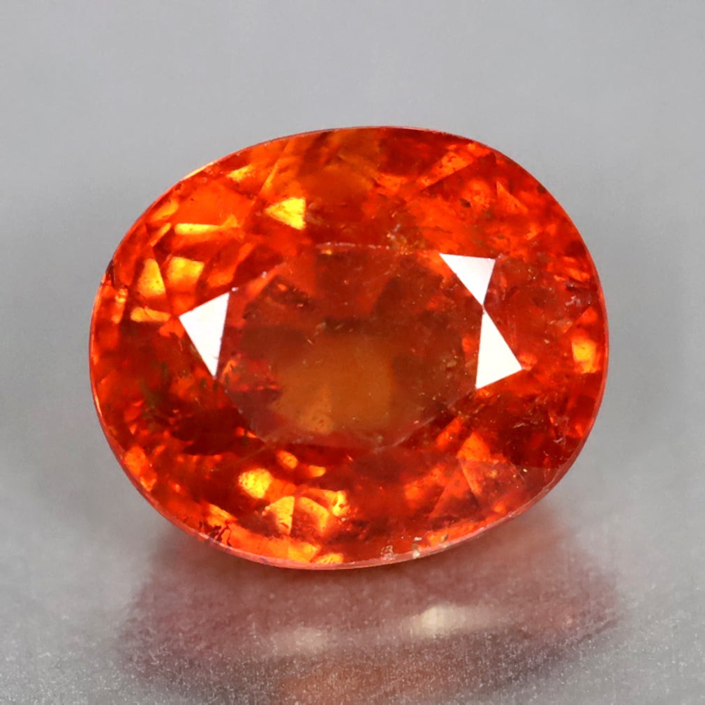 4.18 ct Oval (9.37 x 7.89 mm) Natural Mandarin Fanta Orange Spessartite Garnet