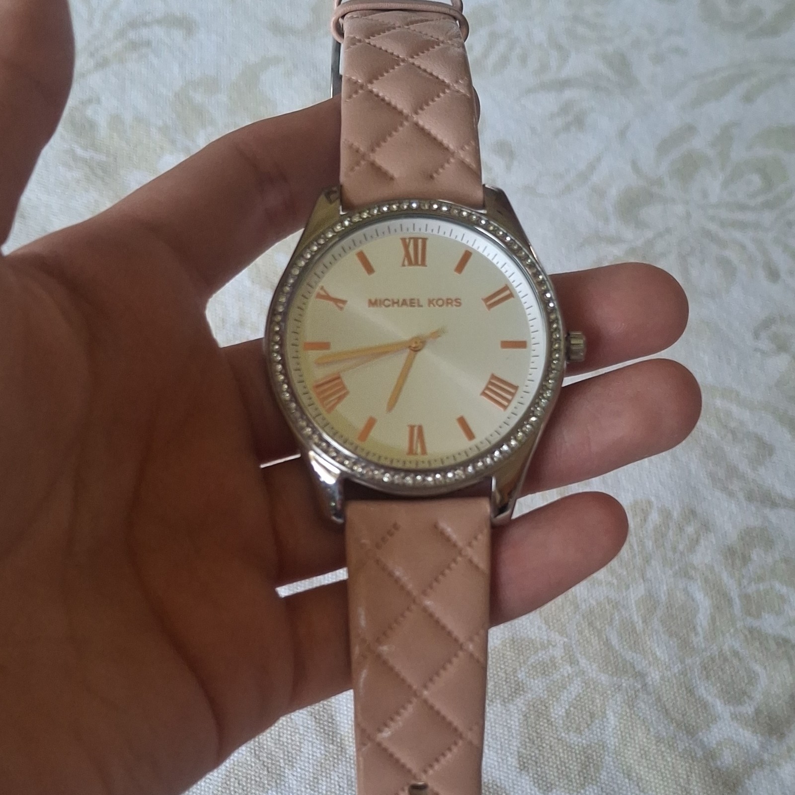 Michael Kors Women’s Analog Wristwatch Pink Leather Strap Silver Dial Roman