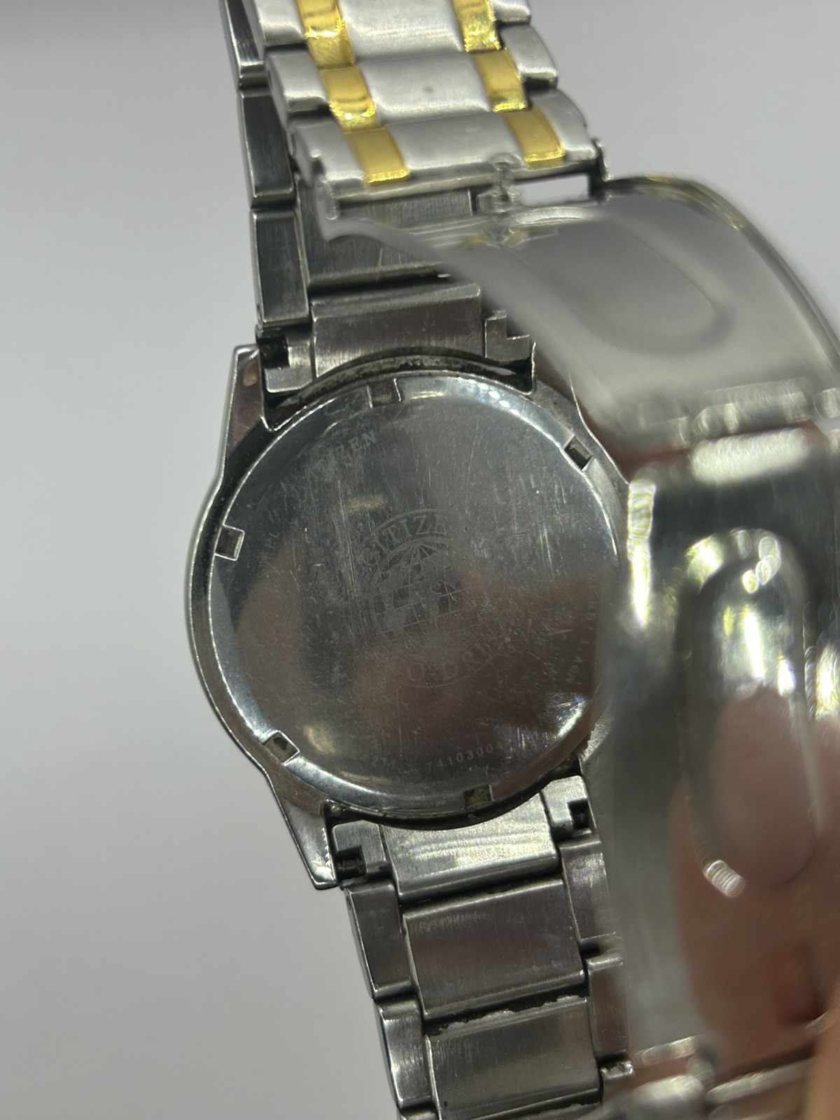Citizen Eco-Drive Mens Stainless Steel 2-Tone Watch E111-S084211- Nice Working