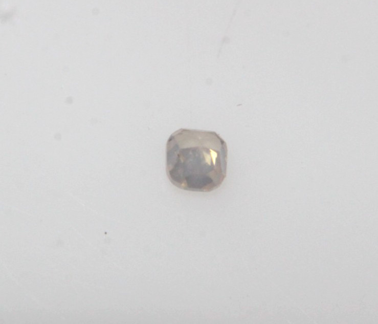 0.10 CTS CUSHION SHAPE PINK MILKY SOLITAIRE DIAMOND 2.70×2.47×1.64 MM