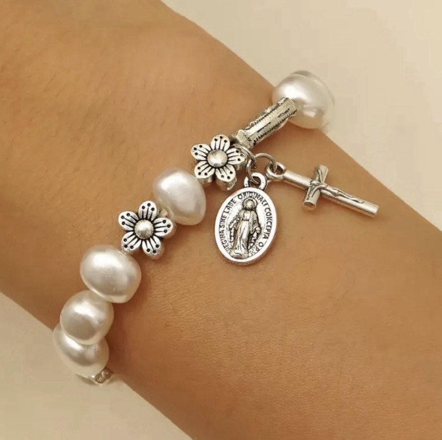 012 White Pearl Beaded Religious Charm Bracelet w/ Cross & Virgin Mary Medal