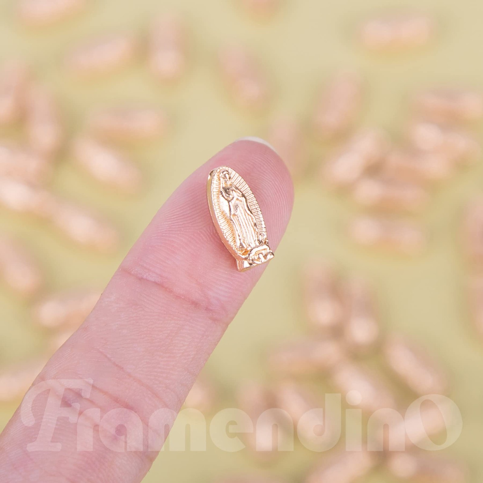 Framendino 60 Virgin Mary Charms Gold
