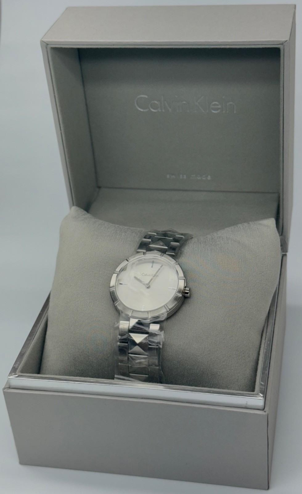 Women’s Calvin Klein Swiss Made Wristwatch K5T 331 Stainless Steel Silver Tone