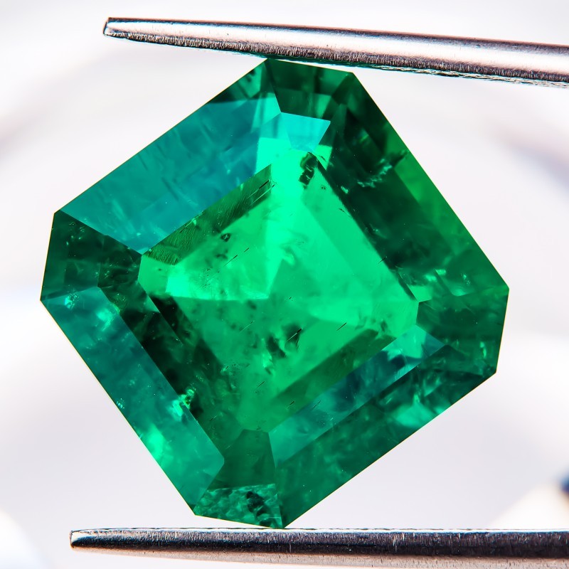 AGL Lab Grown Colombia Emerald Asscher Cut Hydrothermal with Inclusions Gemstone