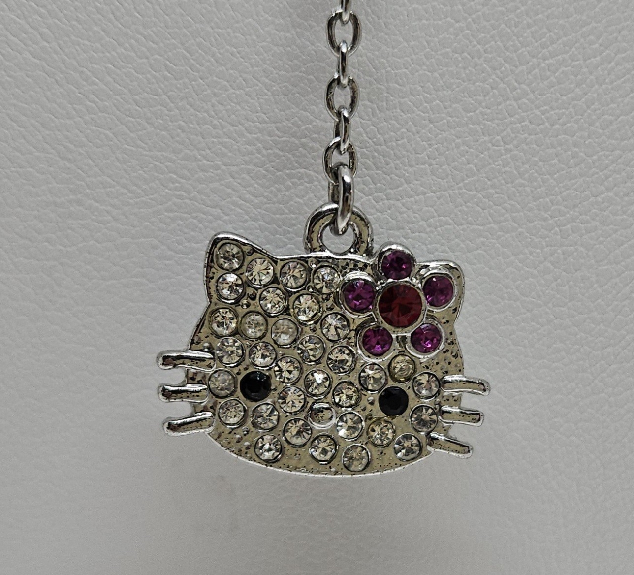 Hello Kitty Necklace Rhinestone Silver Tone Heart Pendant Design 20″