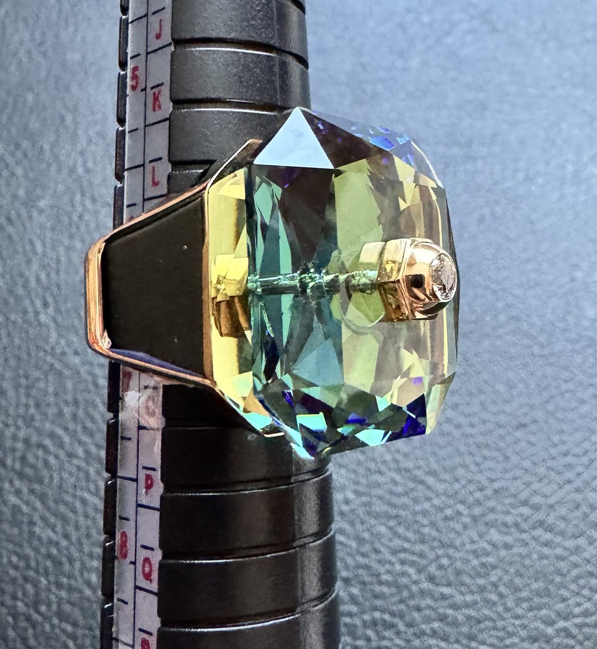 genuine swarovski Numina ring, Octagon cut, Green, Gold-tone plated, size 55