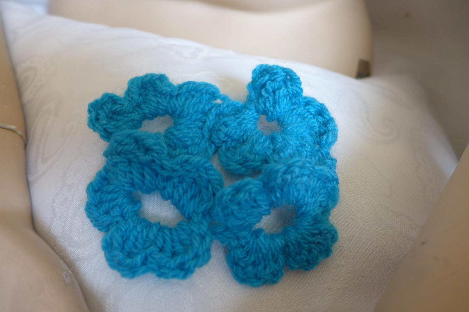 Bracele Handmade Crocheted Soft Blue Acrylic Wool Flower Shape Pattern Gift