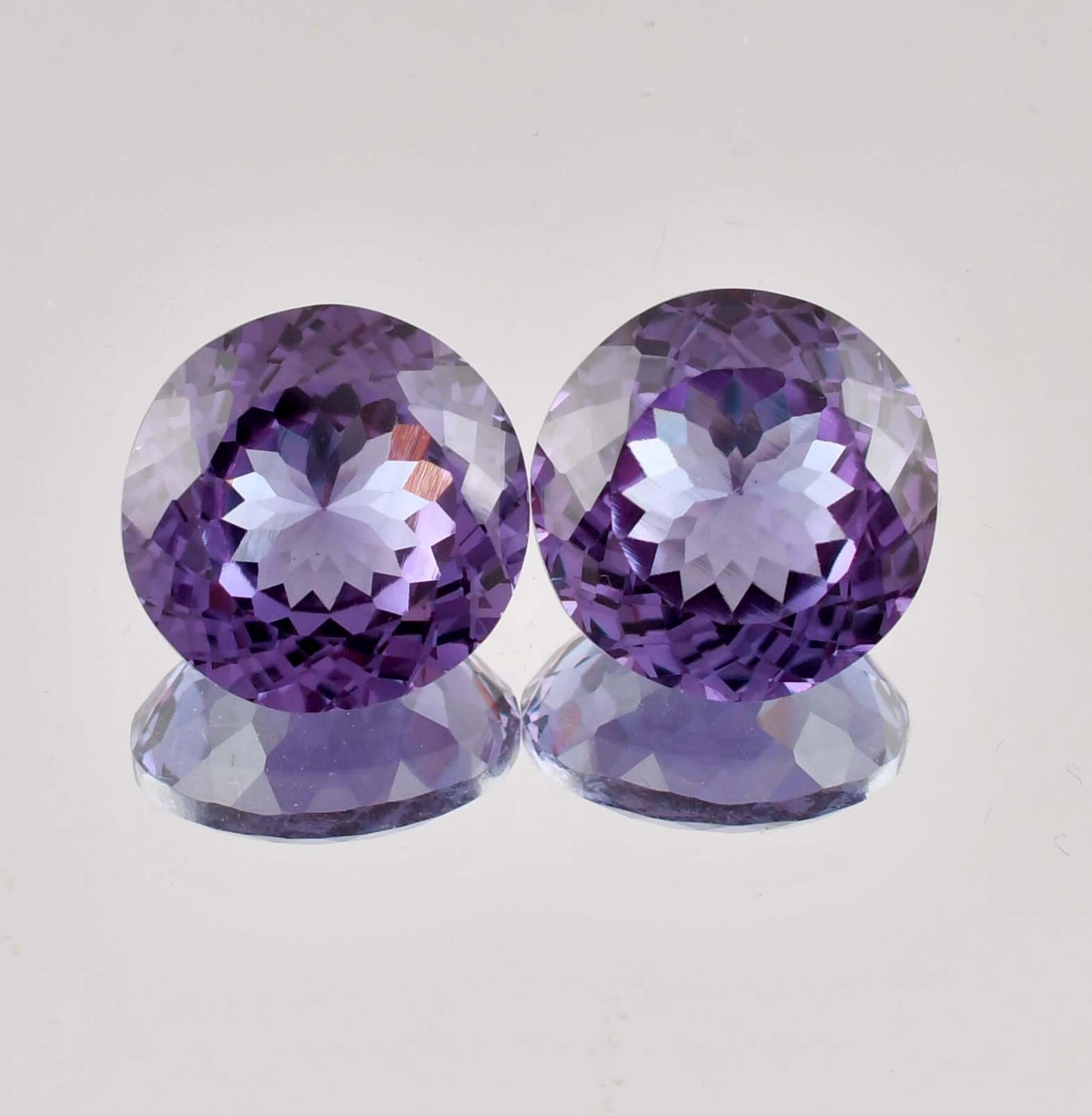 1 Pair 15 x 15 MM Flawless Natural Color Change Alexandrite Gems GIT Certified